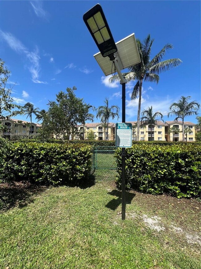 Building Photo - 2600 S University Dr