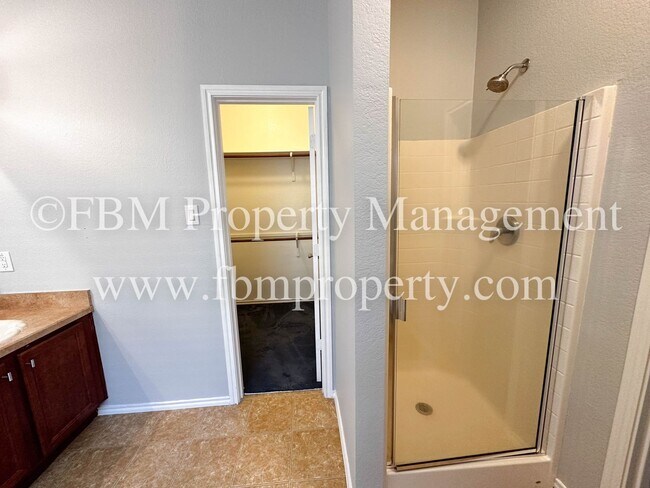 Building Photo - 103 Jennie Marie Cir