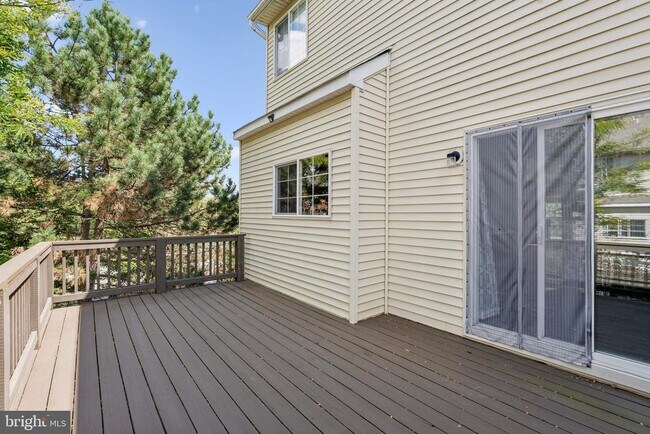 Building Photo - 13300 Covered Wagon Ln