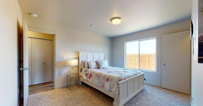 Building Photo - Modern 3 Bedroom, 2 Bathroom Townhouse for...