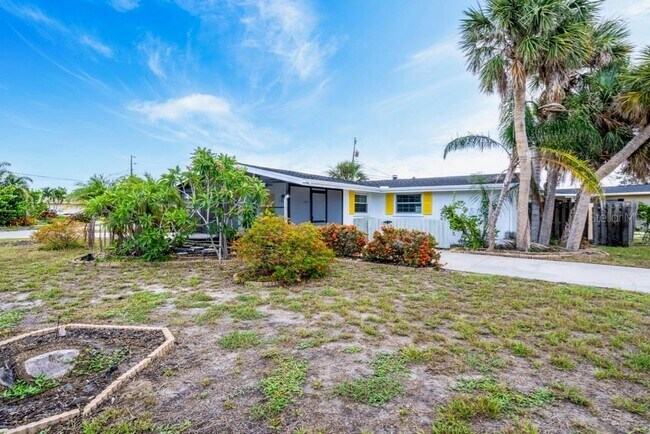 Building Photo - 456 Sandlewood Dr