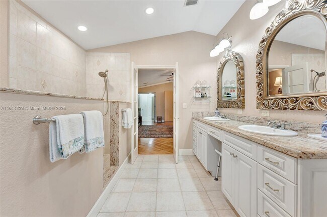Building Photo - 5655 NW 86th Ave