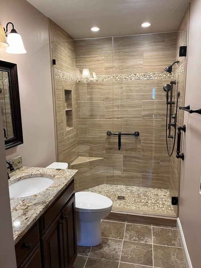 Building Photo - 54 Lake Pointe Cir