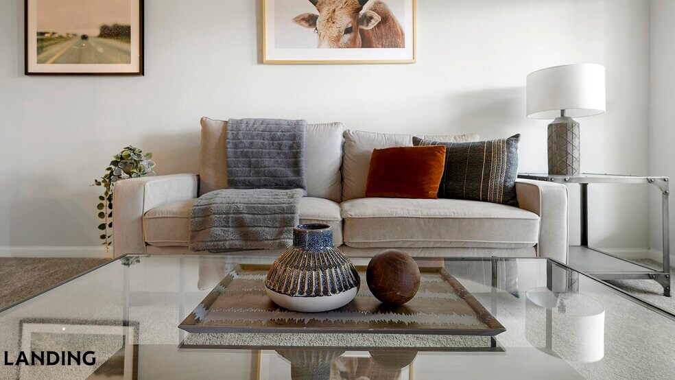 Building Photo - 715 W Slaughter Ln