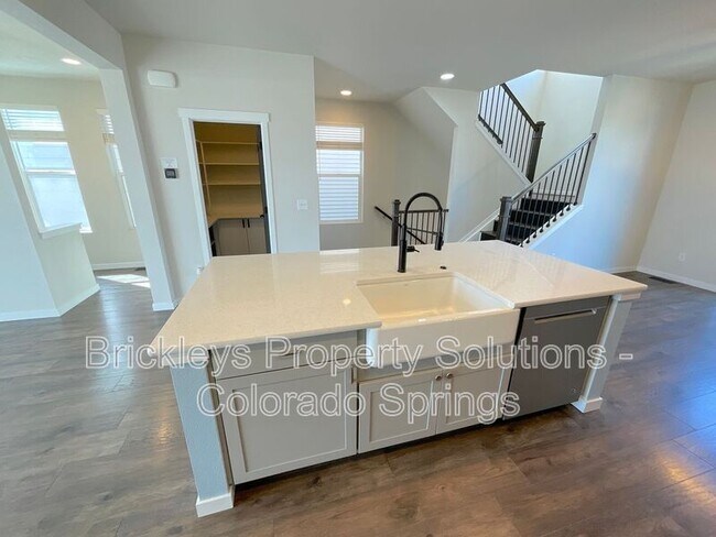 Building Photo - 7227 Berrybrook Ln