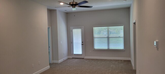 Building Photo - 20 Rivertown Rd