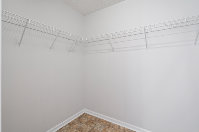 Building Photo - Spacious 4-Bedroom Retreat in Fuquay-Varin...