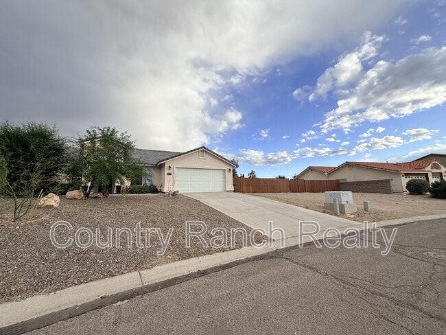 Building Photo - 2134 Desert Palms Dr