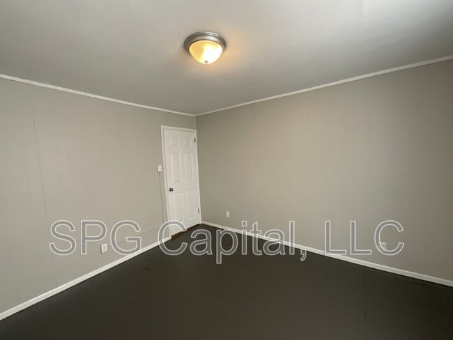 Building Photo - 115 N Penn St