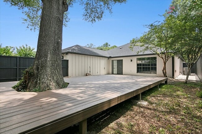 Building Photo - 4360 Thomas Ln