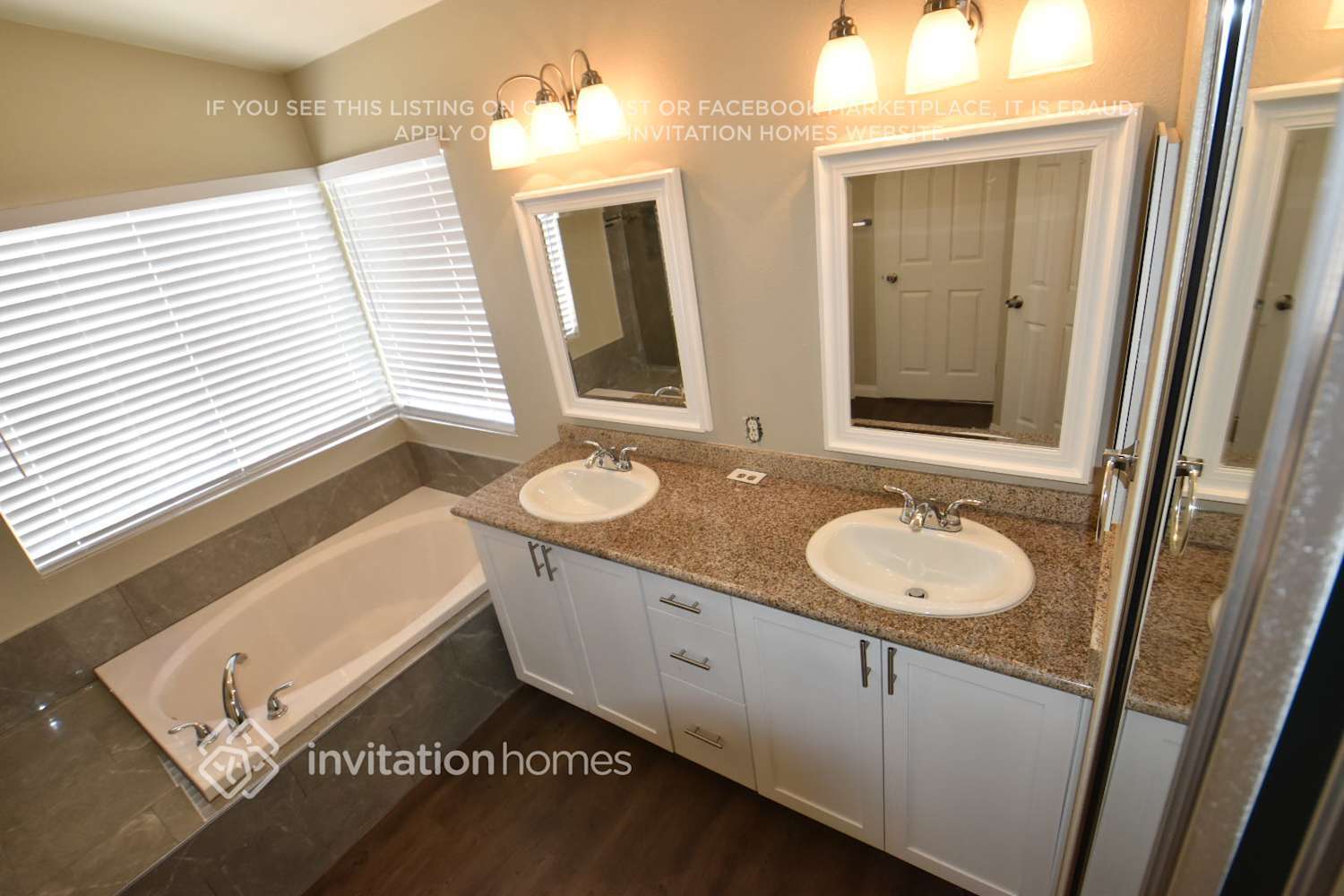 Building Photo - 6440 Silver Dawn Ln
