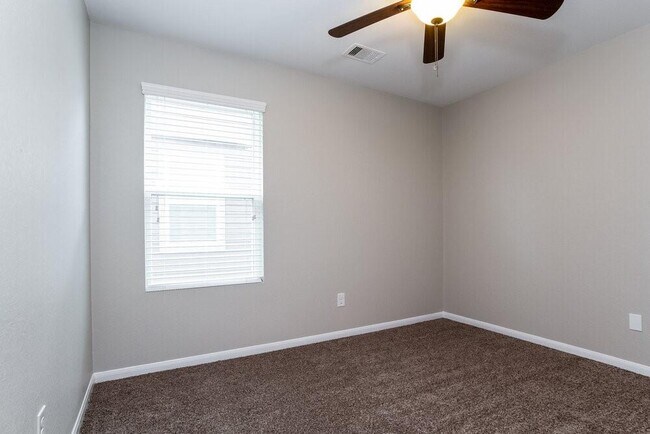 Building Photo - 21223 Fox Orchard Ct