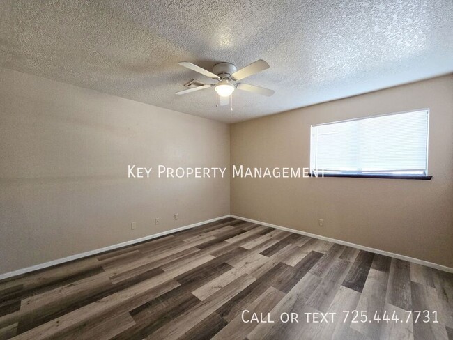 Building Photo - 2 BEDROOM 2 BATH UNIT NEAR NELLIS