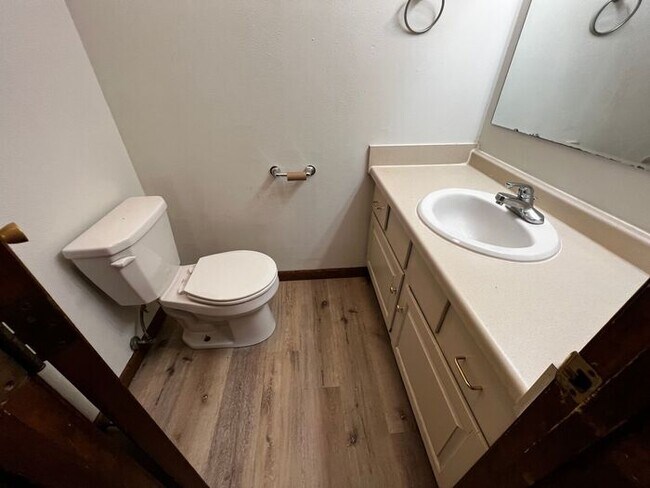 Building Photo - $1,995 | 4 Bedroom, 2.5 Bathroom Multi Floor Duplex | No Pets | Available for an August 1st, 2026...