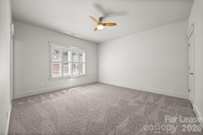 Building Photo - 706 Kingsley Way