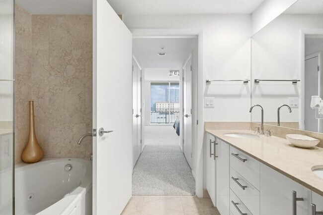 Building Photo - 550 Okeechobee Blvd