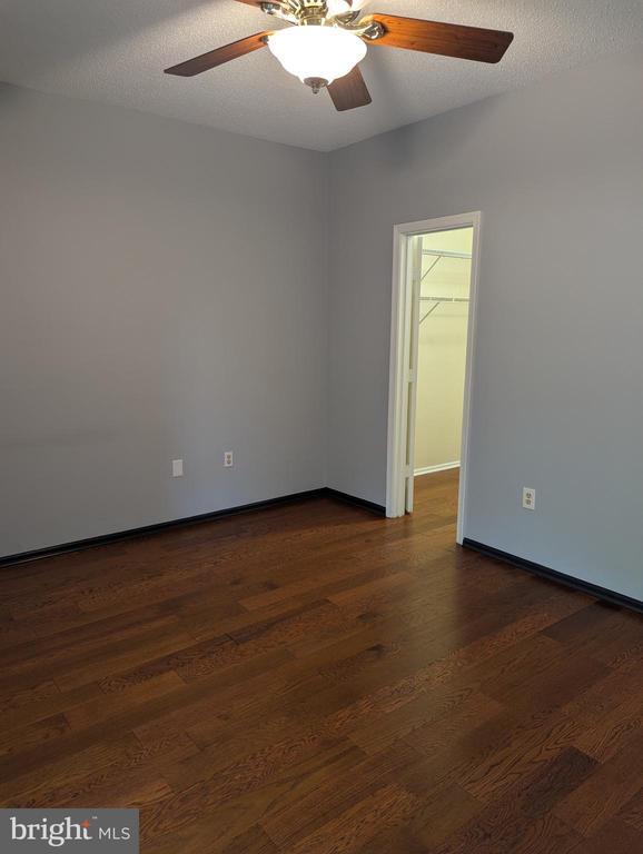 Building Photo - 6011 Rosebud Ln