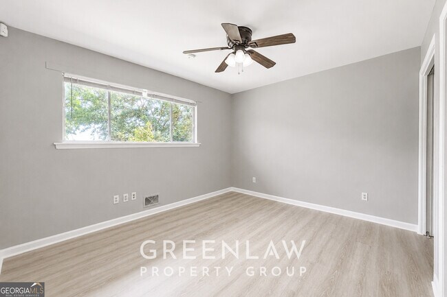 Building Photo - 3605 Flat Shoals Rd