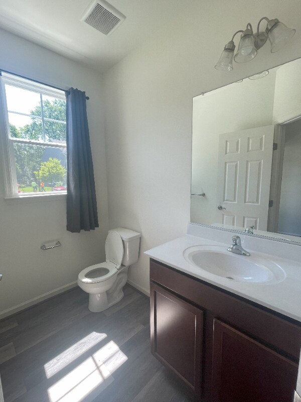 Building Photo - 235 Thompson Ave