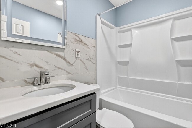 Building Photo - 1582 Irving St