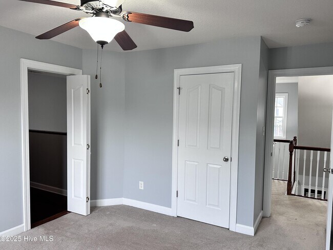 Building Photo - 300 Walkens Woods Ln