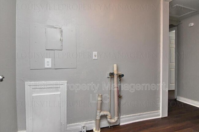 Building Photo - 512 Inverness Ave