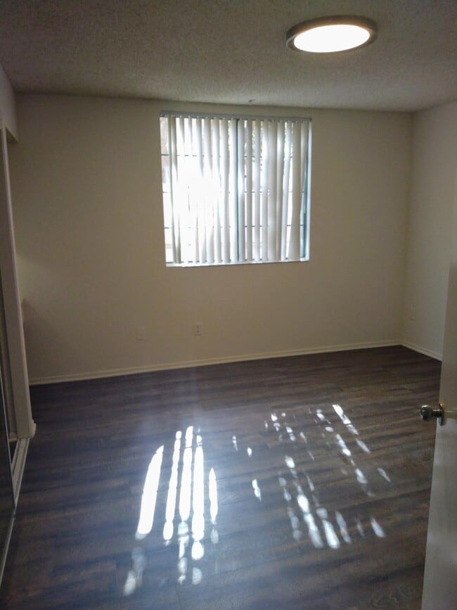 one of two bdrms that share a bath - 640 Veteran Ave
