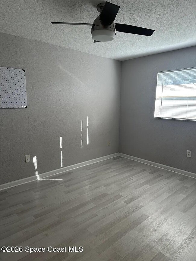 Building Photo - 1325 Johns Cir