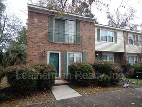 Building Photo - 738 Coventry Ln