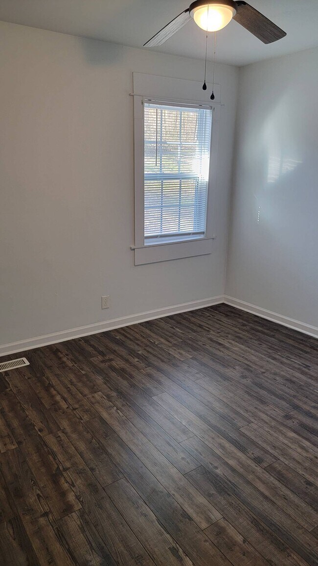 Building Photo - 1056 Jacksons Valley Rd