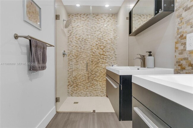 Building Photo - 3340 NE 190th St