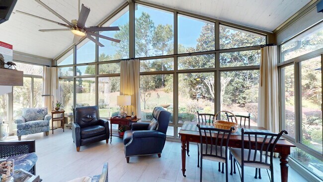 Building Photo - Charming Sun City Retreat, Availale Now for Rent