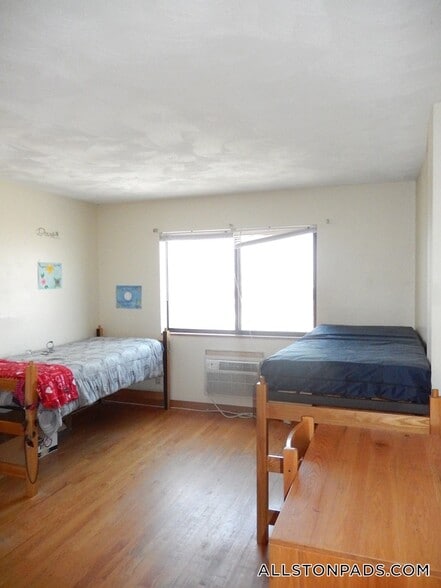 Building Photo - 1110 Commonwealth Ave