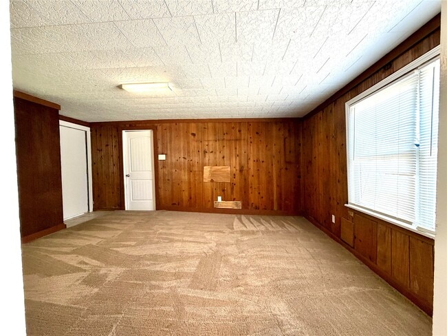 Building Photo - 7120 Goforth St