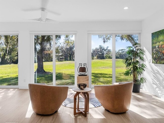 Building Photo - 4022 Penshurst Park