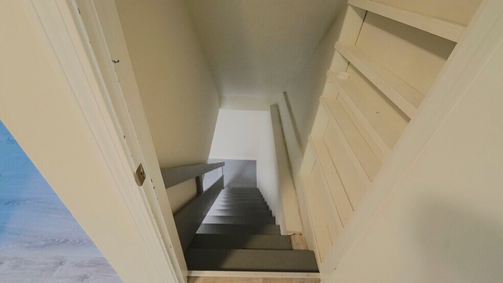 Building Photo - 64 Crystal Ln