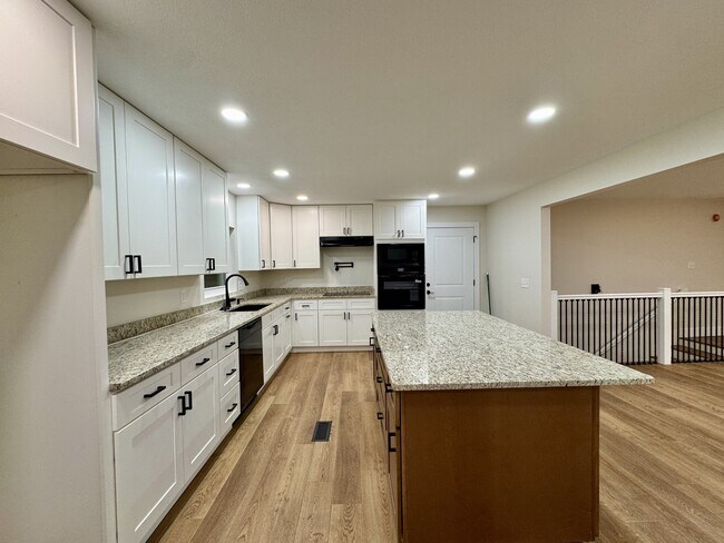 Building Photo - 195 Ritchey Rd