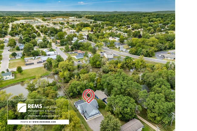 Building Photo - 815 Island Ct