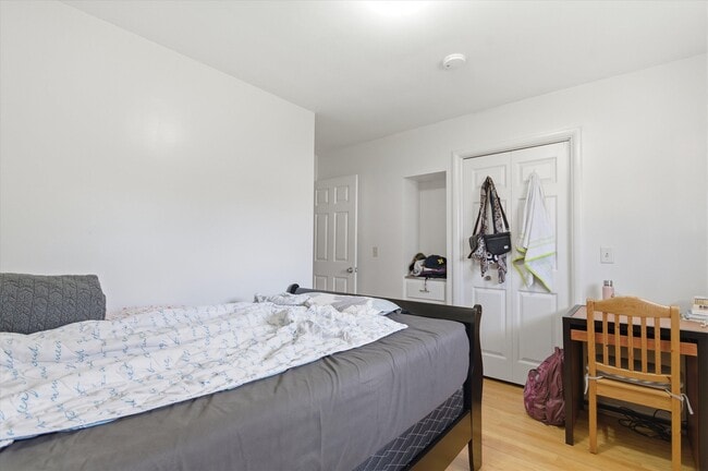 Building Photo - 2220 E Stadium Blvd