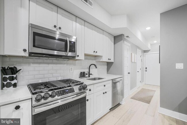 Building Photo - 1144 Owen Pl NE