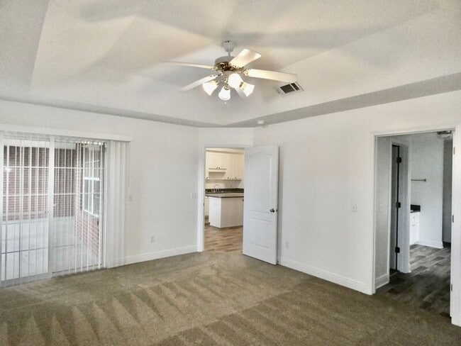 Building Photo - 7945 Amethyst Dr