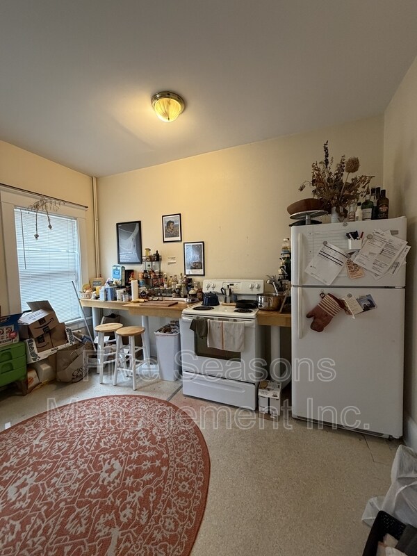 Building Photo - 10 Lafayette Pl