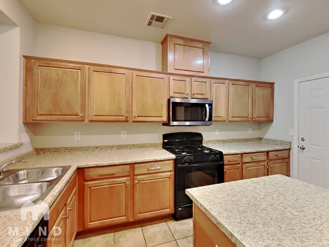 Building Photo - 8456 Insignia Ave