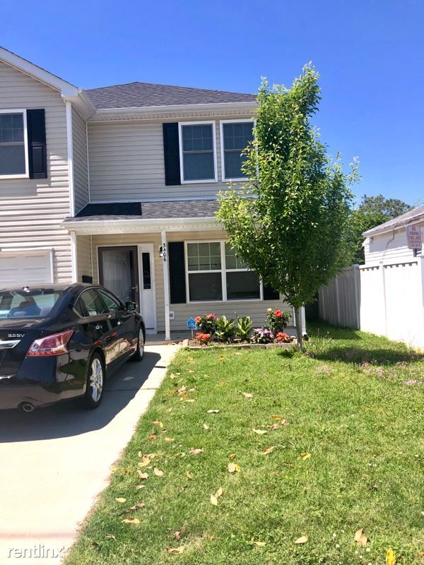 4 br, 2.5 bath House 3406 Bainbridge Blvd 3406 Bainbridge Blvd