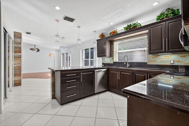 Building Photo - 7004 Galleon Cove Cir