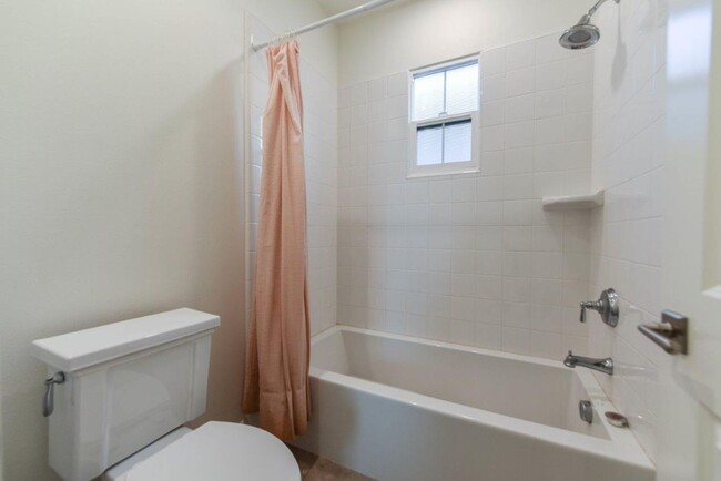 Building Photo - Irvine Single Family house 4bd/3ba Eastwoo...