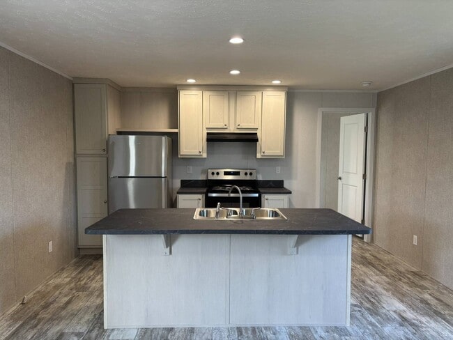 Building Photo - 1111 OH-133