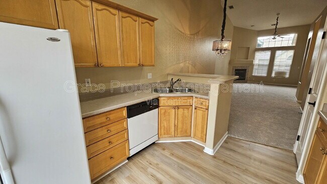 Building Photo - 4024 S Carson St