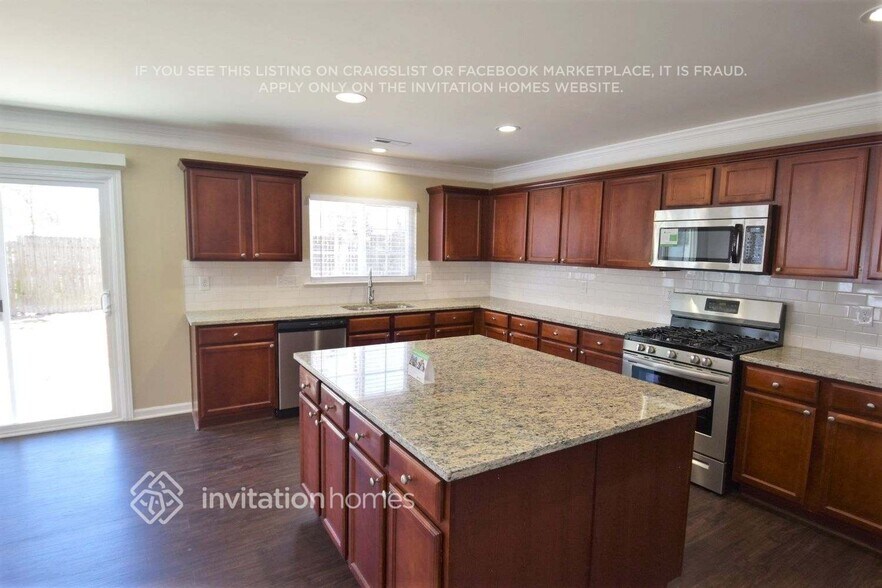 Building Photo - 2936 Roundleaf Ct