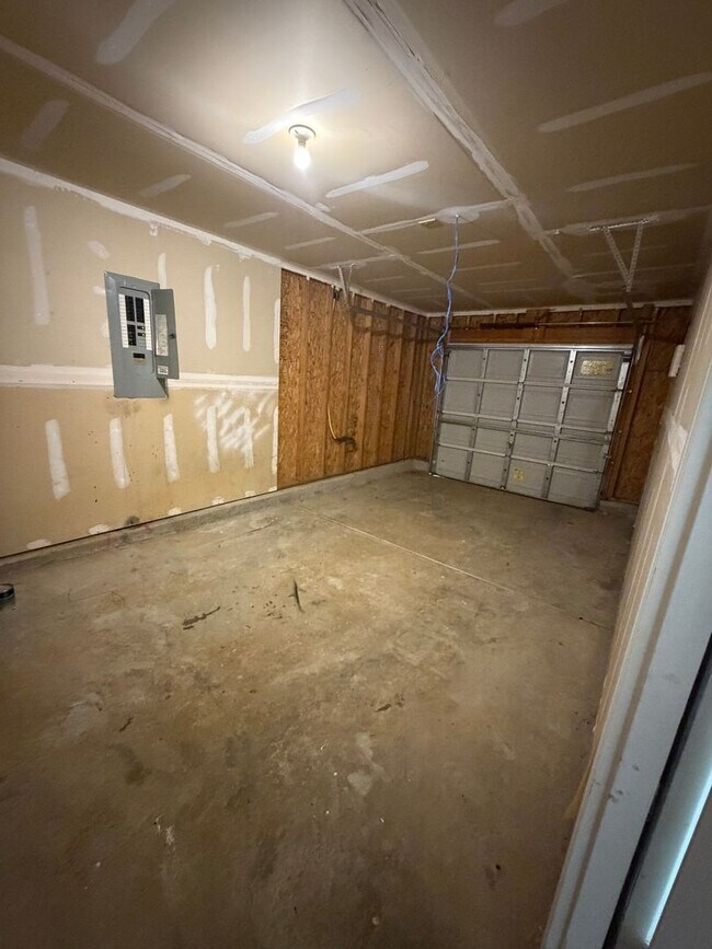 Building Photo - 12319 Stowe Acres Dr